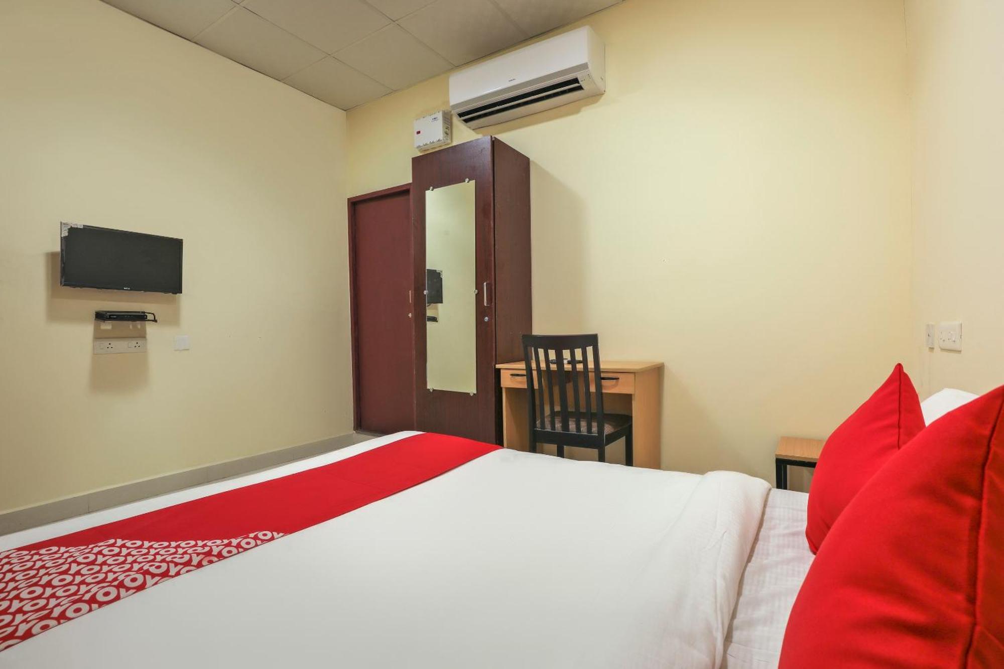 Hotel O Om Sakthi Hotel Пондичери Екстериор снимка