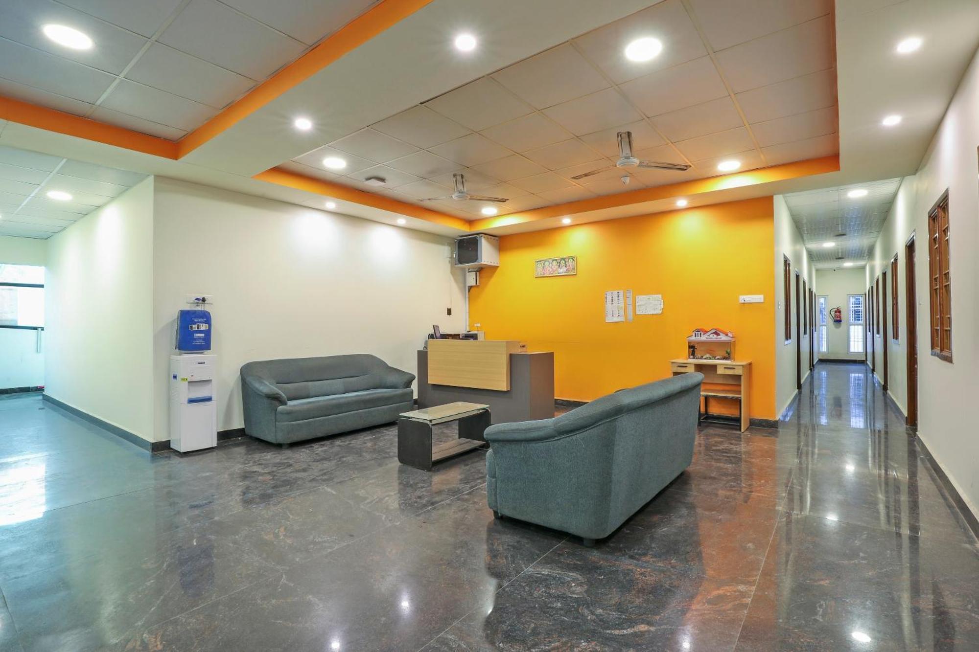 Hotel O Om Sakthi Hotel Пондичери Екстериор снимка